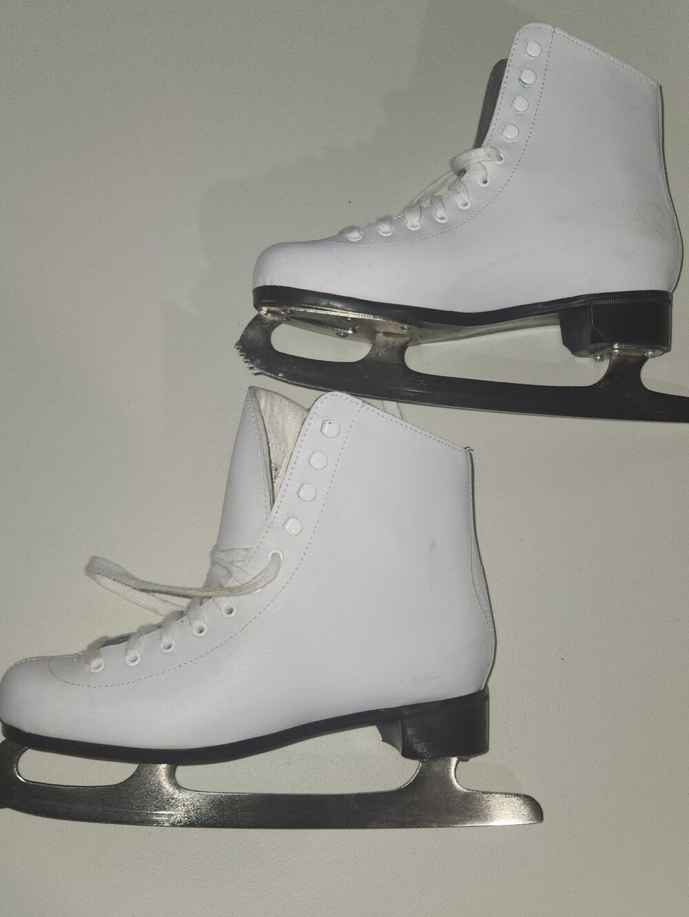 DBX White Figure Ice Skates - Classic Lace-Up Pair Women's Size 8